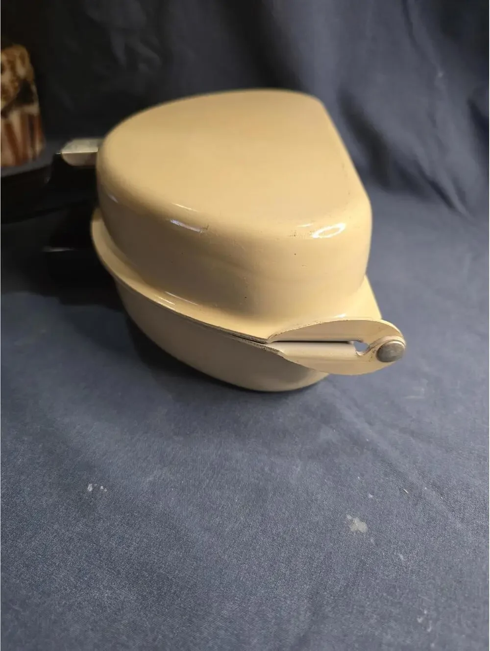 Good Morning Double-Sided Omelet Pan with Handle